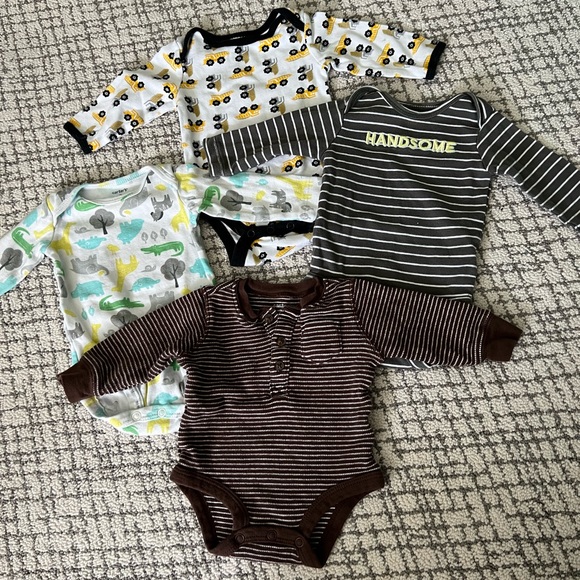 Bundle of 5 boys’ long sleeve bodysuits - Picture 1 of 5